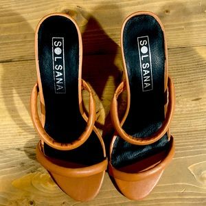 Sol Sana heeled sandals in a blush brown. size 8. Never worn.